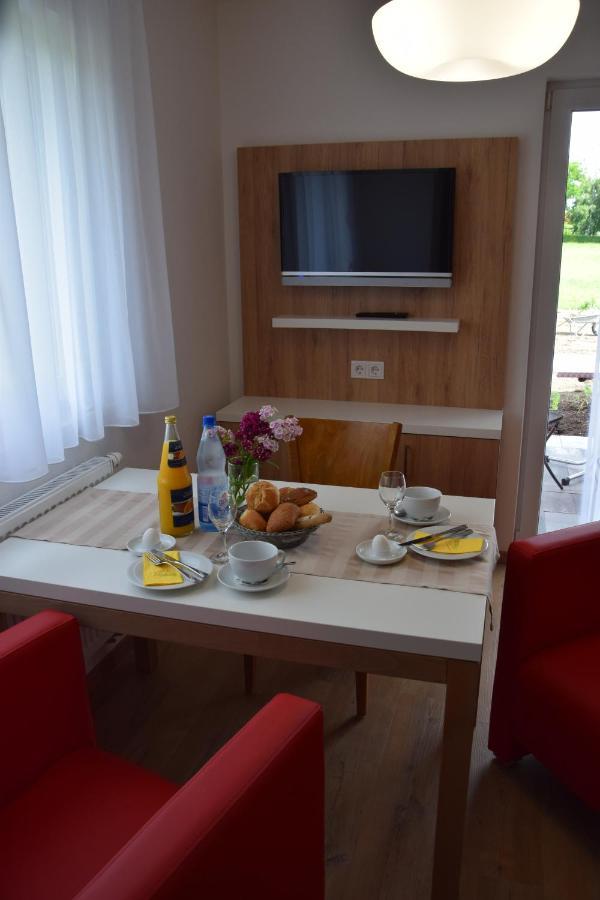 Hofmann`s Apartements&Ferienwohnungen Oberdachstetten Buitenkant foto